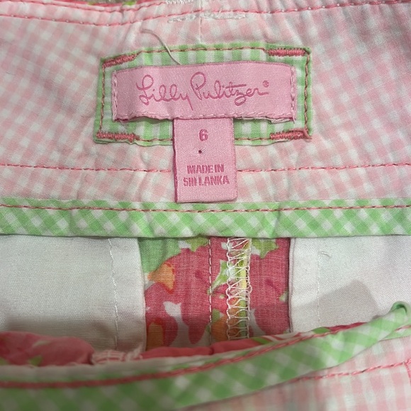 Lilly Pulitzer resort fit Bermuda shorts EUC size 6 - Picture 2 of 4